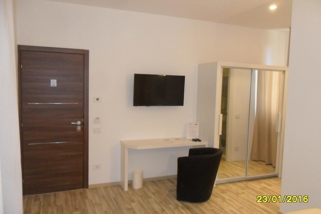 Location Lory Ξενοδοχείο Busto Arsizio Εξωτερικό φωτογραφία